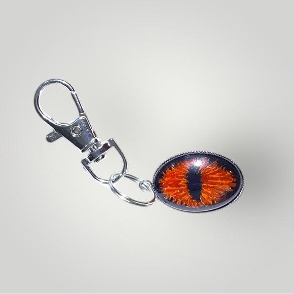 𝑯𝒂𝒏𝒅𝒎𝒂𝒅𝒆 Orange Dragon Eye Keychain w/Gift Bag - Picture 3 of 11
